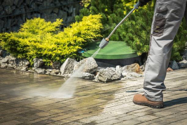 Best Rust Removal  in Menands, NY
